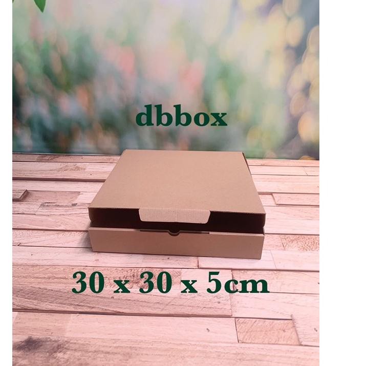 

[DISC NO FREE] (10pcs) Kardus 30x30x5 cm...Die Cut untuk kotak Aksesoris dll, model box pizza