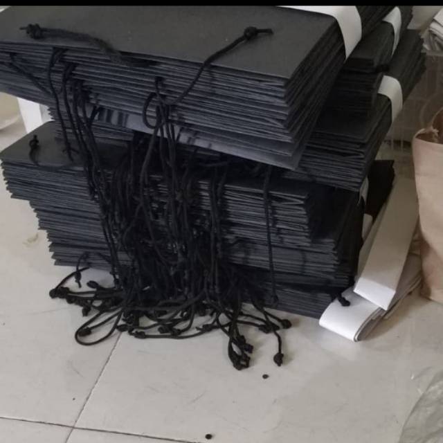 

Paperbag hitam 35x10x25