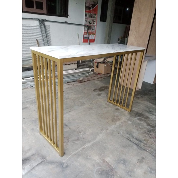 Customize Order Minibar Coffeeshop Multipleks HPL Kombinasi Besi Hollow gold