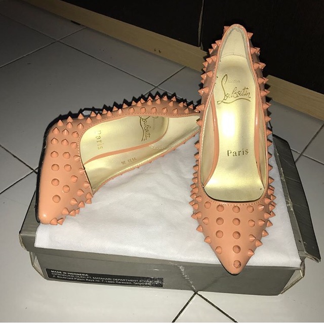 Christian louboutin nude heels size 36 preloved second bekas