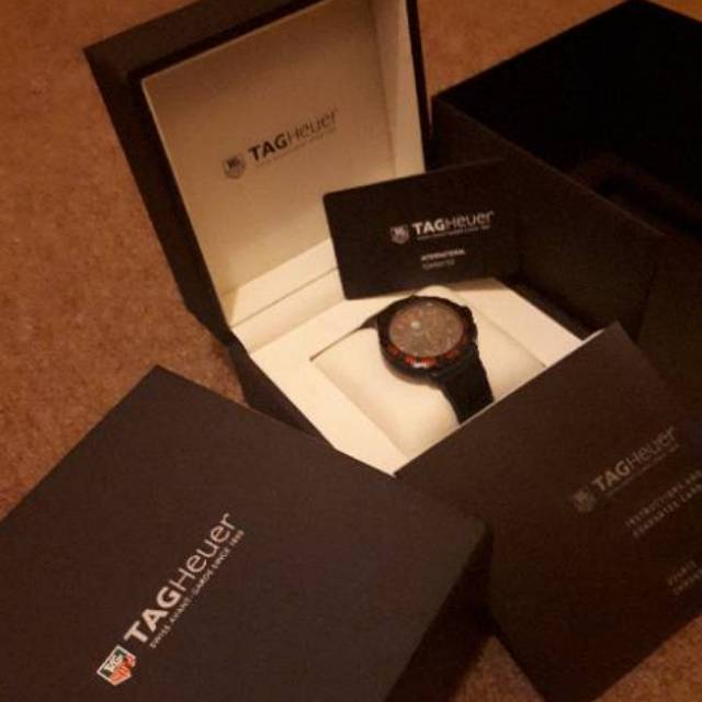 TAG HEUER FORMULA 1 Chronograph Black-Red Dial Black Rubber Mens Watch CAU111DFT6024 - Swiss Made