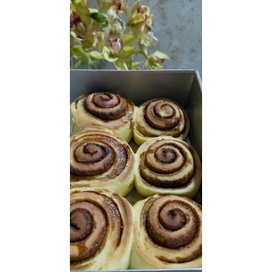 

Cinnamon roll ( Large, 9 pieces)