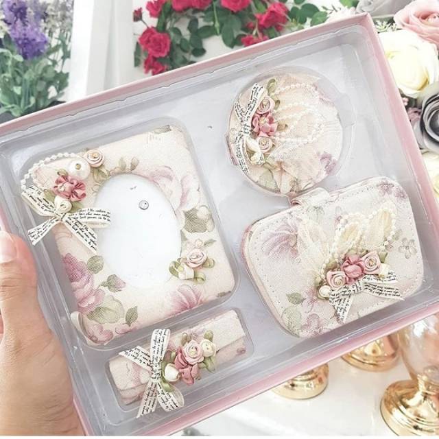 

Sweet box warna pink