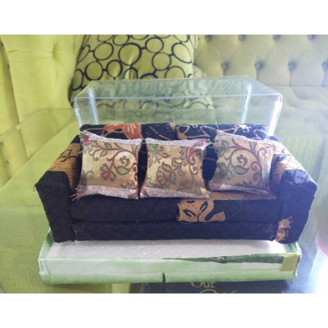 Sofa Miniatur untuk boneka Barbie