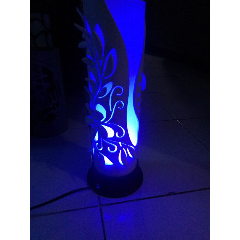 lampu hias 3dimensi bahan pvc motif bunga bunga dengan lampu biru