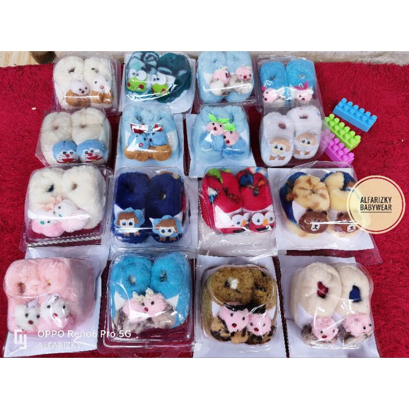 SEPATU BULU BAYI + BOX MIKA (RANDOM)