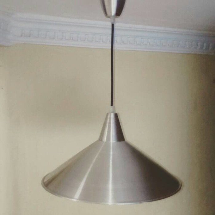 lampu gantung topi