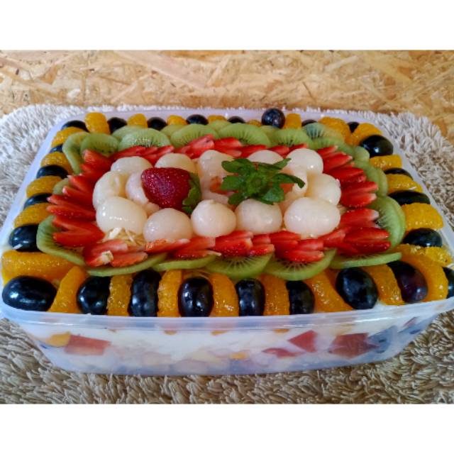 

Tukusiki salad buah 3500 ml special full toping 2 hbd/anniv