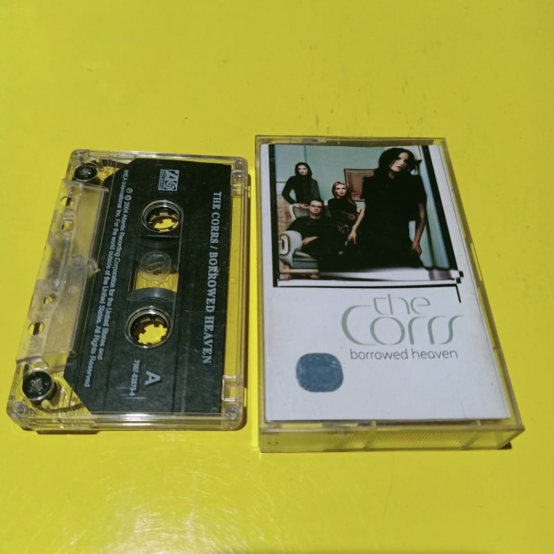 Kaset THE CORRS Borrowed Heaven