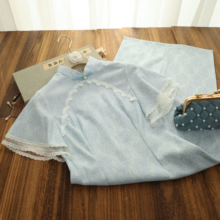 Cheongsam Modern Wanita Biru Renda Lembut Hanfu Elegan Gaya Retro Gaya Tionghua