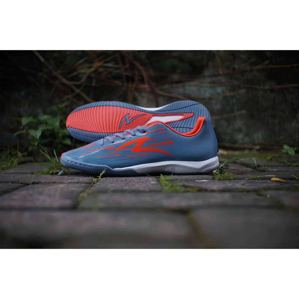 Sepatu Futsal Specs Accelerator Lightspeed Reborn IN – Van Deusen Blue/Flame  Original