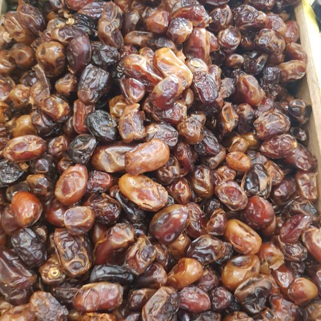 

Kurma khalas 1 kg curah fresh