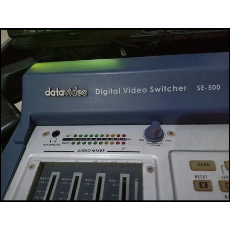 DataVideo  SE-500 4 Channel Video Mixer / Switcher