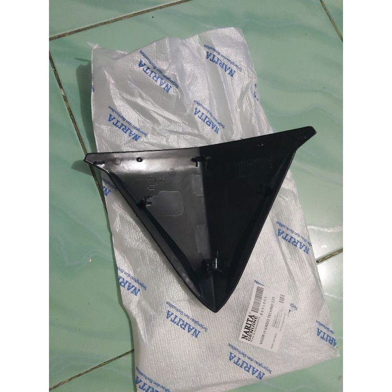 Visor vario 125 / tutup batok vario 125