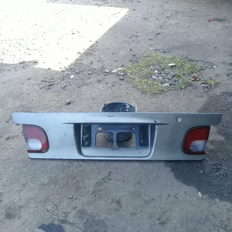 stoplamp lampu belakang bagasi hyundai elantra