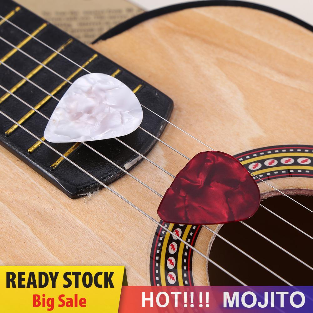 10pcs Pick Celluloid Untuk Gitar Akustik / Ukulele