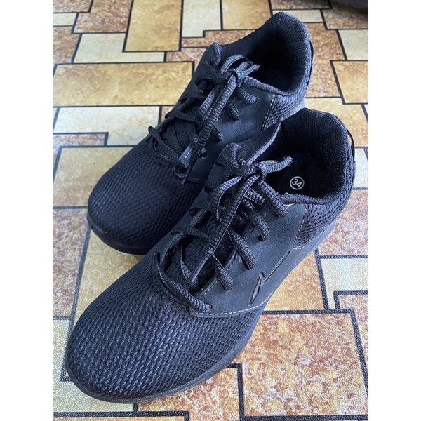 SEPATU SEKOLAH ANDO REMAJA SIZE 34