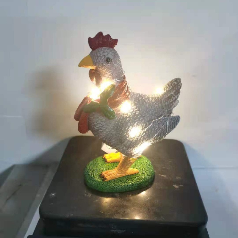 Ornamen Patung Hewan Ayam Dengan Syal Bahan Resin Untuk Dekorasi Taman