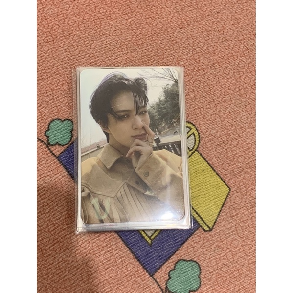 jeno chilling photocard