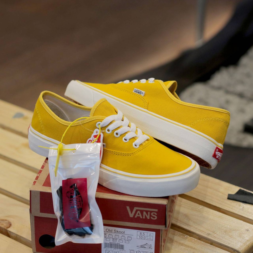 Top Seller Sepatu pria V Authentic Yellow