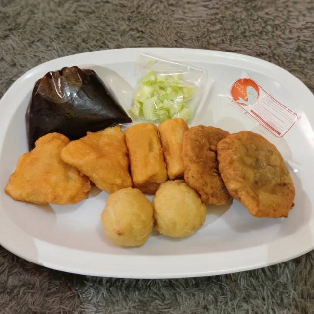 Paket Pempek Campur Telor 3pcs Lenjer 3pcs Adaan 2pcs Paket Pempek Campur Telor 3pcs Lenjer 3pcs Adaan 2pcs