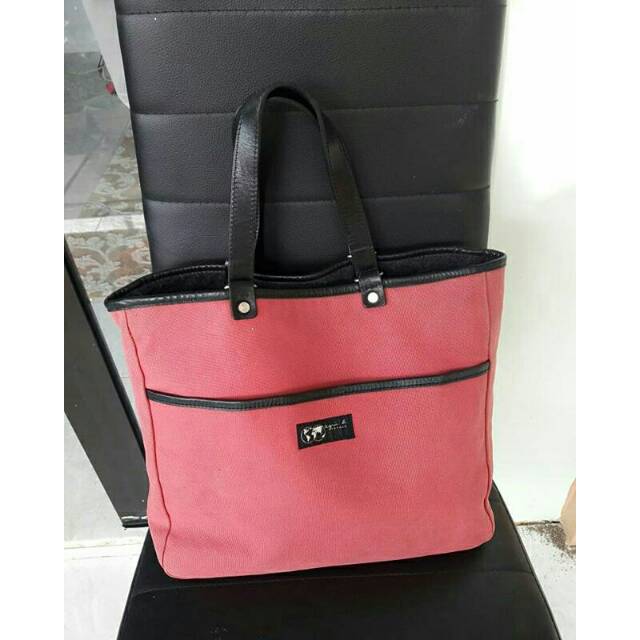 Preloved totebag agnes b