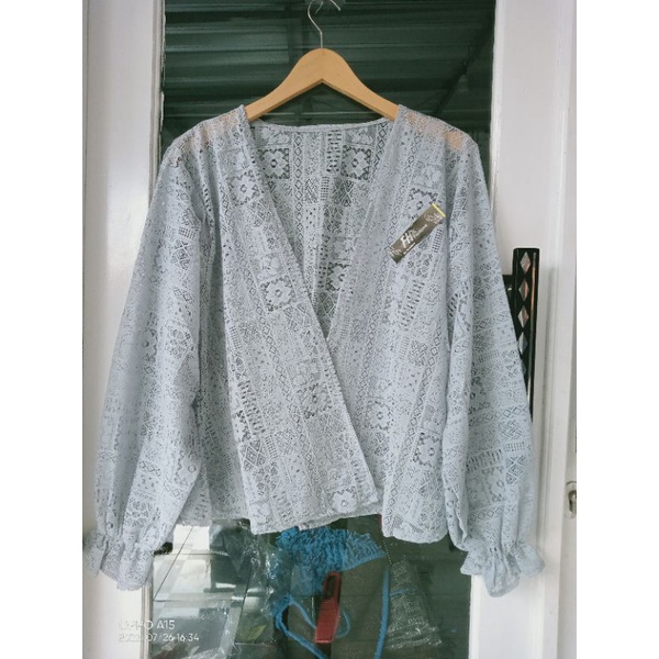 LACE OUTER CARDY/outer brukat crop/cardigan outer pendek-Silver