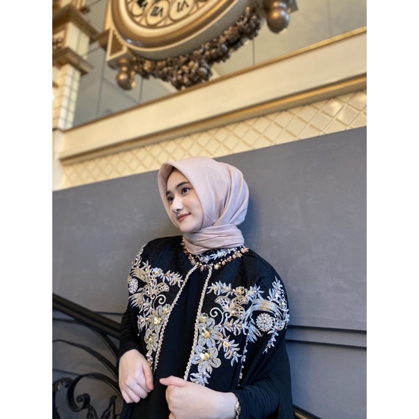 ZEA HIJAB PARIS SEGIEMPAT