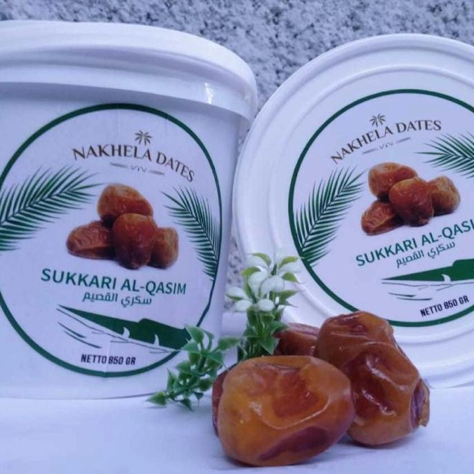 

BAYAR DITEMPAT Kurma Sukkari kemasan ember Nakhela dates 850gr/KURMA 1KG/KURMA BARARI/KURMA RUTHOB/KURMA BAM/KURMA PALM FRUIT/KURMA TANGKAI/KURMA AZWA/KURMA SUKKARI/KURMA SAFAWI/KURMA TUNISIA/KURMA MUDA KUNING/KURMA MUDA HIJAU/KURMA MEDJOL/KURMA MADINAH