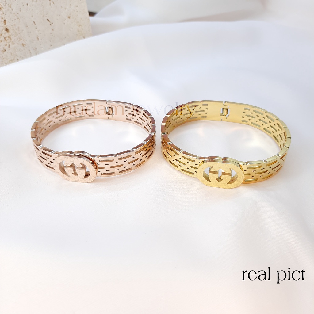 Gelang Bangle Gc Hollow Tampil Mewah Tersedia Warna Rose Gold dan Gold