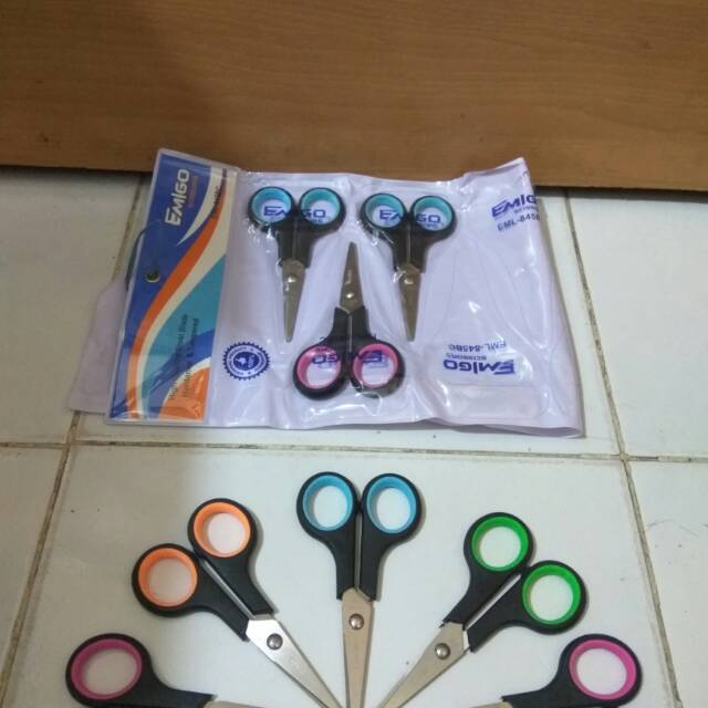 

Gunting uk kecil EMIGO SCISSORS EML - 845BC HARGA EKONOMIS