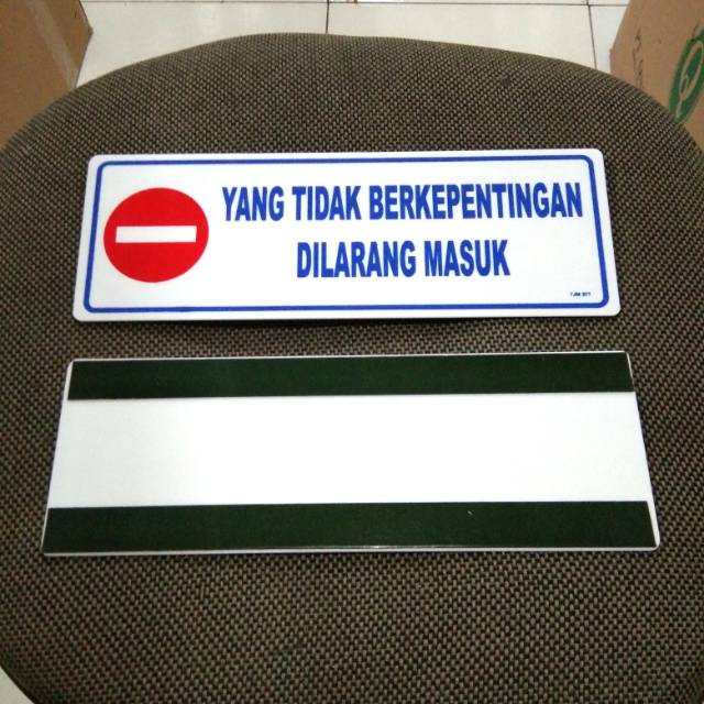 

Akrilik Acrylic plat peringatan yang tidak berkepentingan dilarang masuk 10x29cm