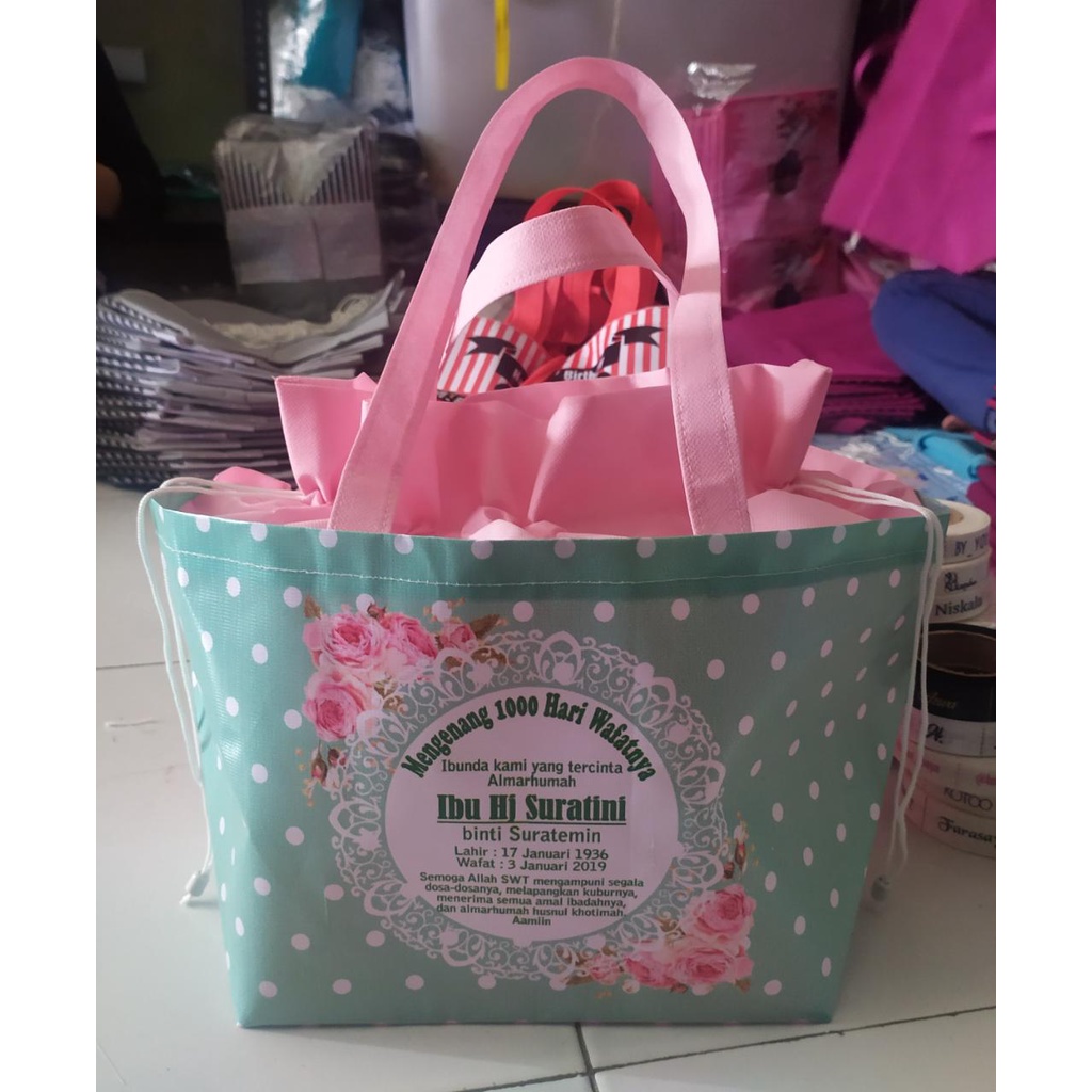 TAS SERUT PRINTING / TAS HAJATAN / TAS BERKAT / TAS MENGENANG / TASYAKURAN KEHAMILAN FREE DESAIN 2SISI UK. 20x20