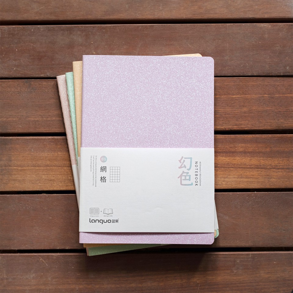 

FLOATING DREAM GLITTER GRID NOTEBOOK B5