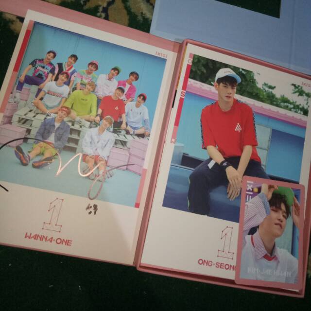 Wanna one album signed by ong