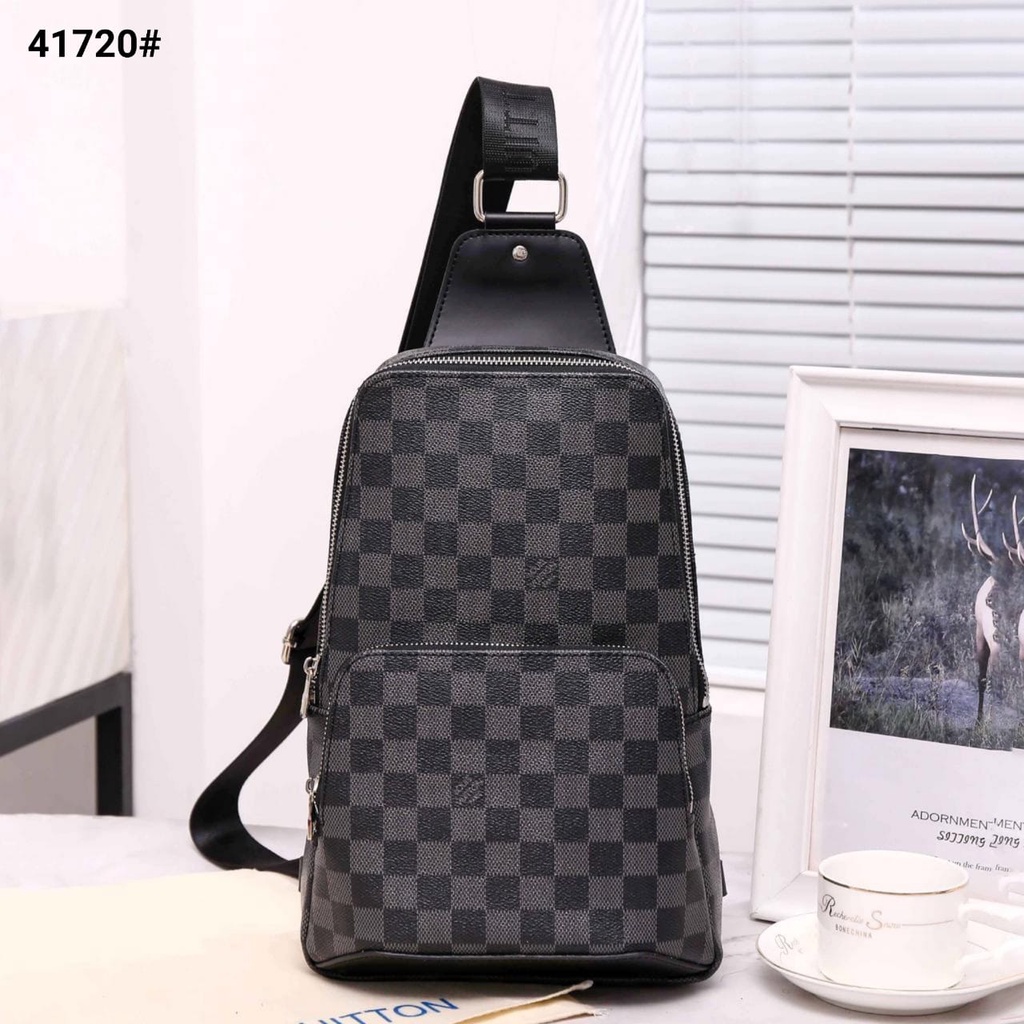 New Arrival Collection   ....Lv Avenue Sling and Chest Bag..... Kode 41720# Bahan Pvc Waterp