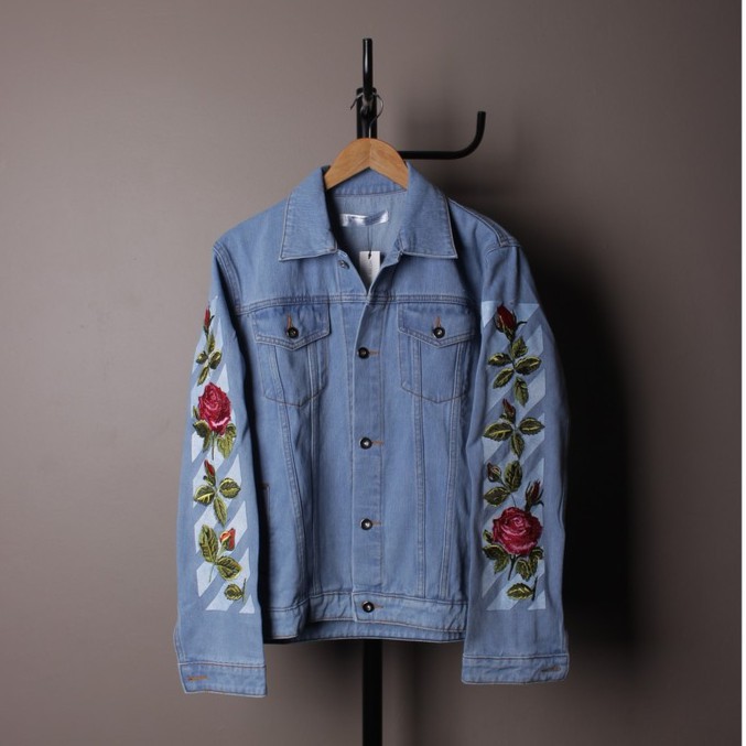 jaket levis off white rose