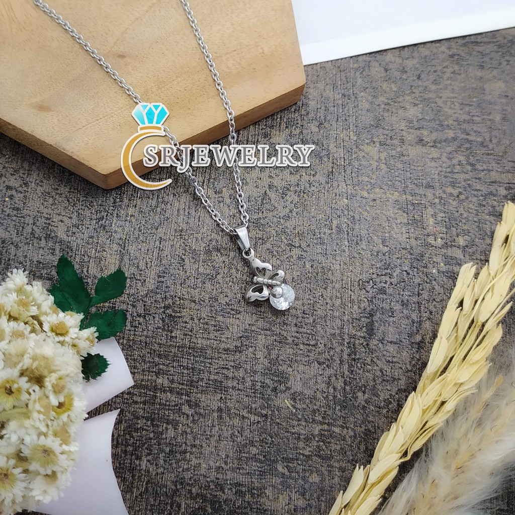 Kalung Kupu-Kupu Perak Bahan Titanium / Butterfly Necklace Stainless