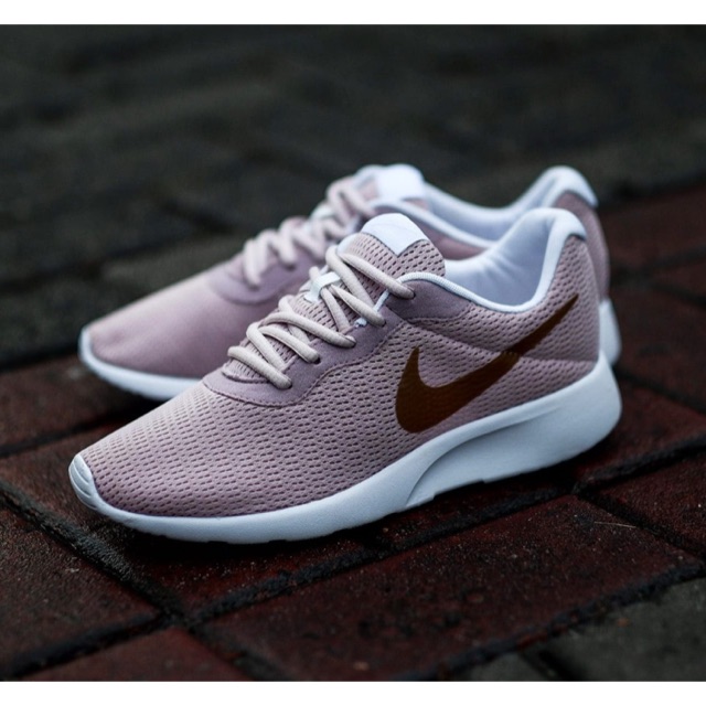 tanjun nike rose gold