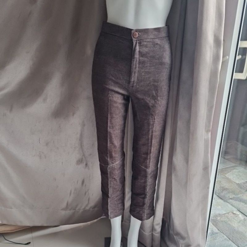 Celana 7/8 wanita merk SUGGEST size M (LP 68cm) stretch dark brown preloved