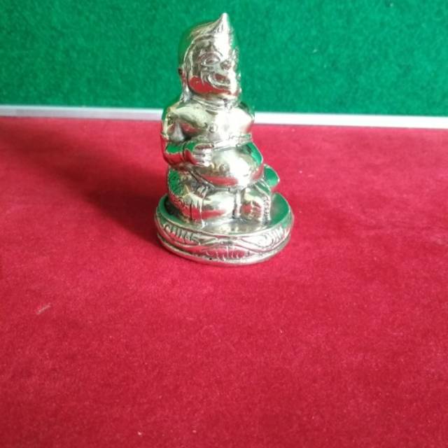 Patung semar lungguh duduk