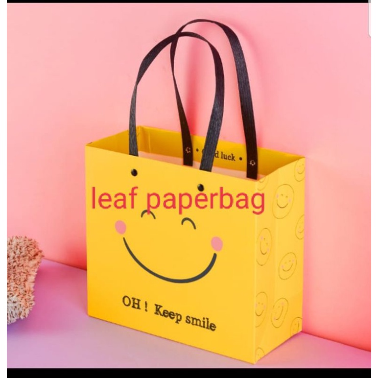 

Leaf paperbag Paper bag ulang tahun anak cewek cowok animal gajah Kotak hadiah paperbag kado lahiran hampers newborn kado ultah anak boy girl / hadiah anak laki / hadiah anak perempuan / paper bag newborn / tas snack anak / bingkisan ultah anak