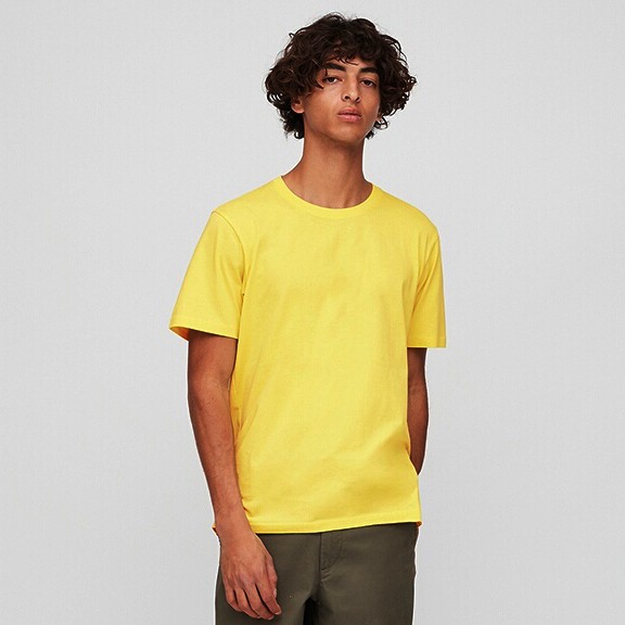 T-shirt Kaos Polos UNIQLO 100% ORIGINAL - YELLOW