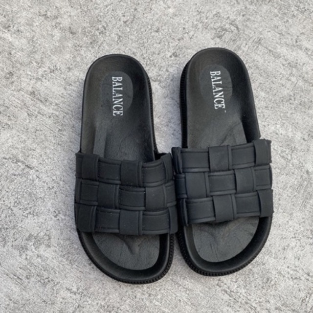 Sandal Platform Anyam 1603