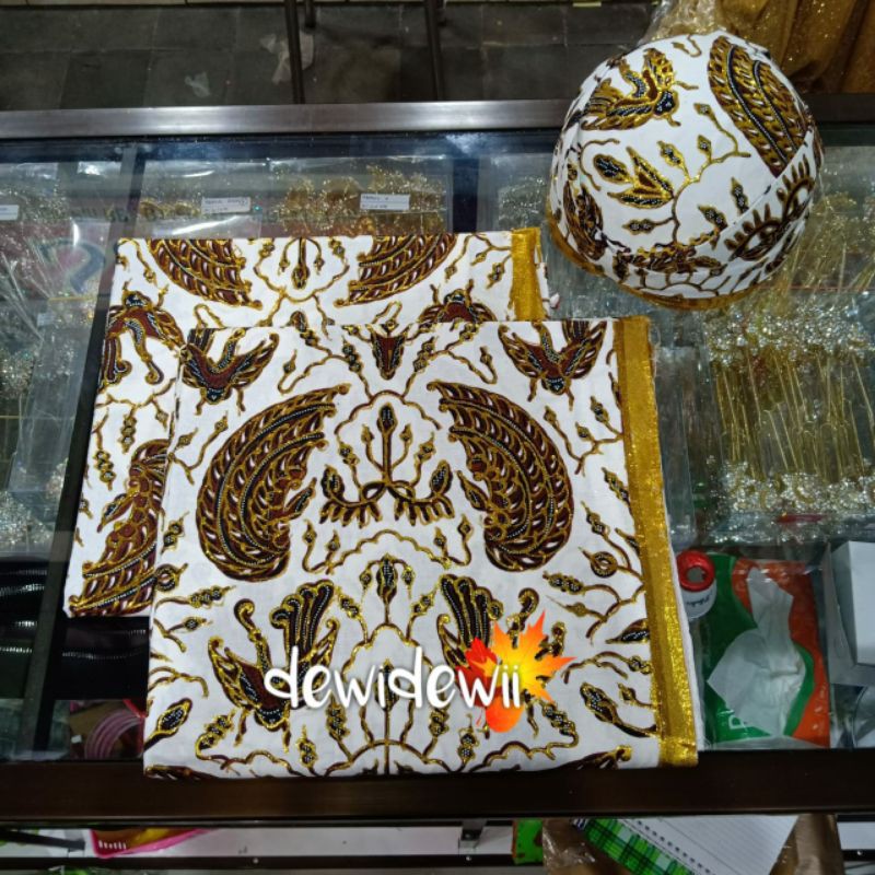 Sepasang Jarik Prodo + Blangkon, Motif Sido Asih Cilik