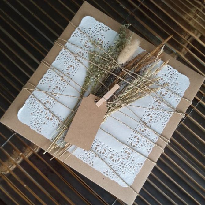 

[COD] PAKET KOTAK KADO GIFT BOX KOTAK HAMPERS SIZE 22 X 22 X 9cm + PAPERBAG [COD]