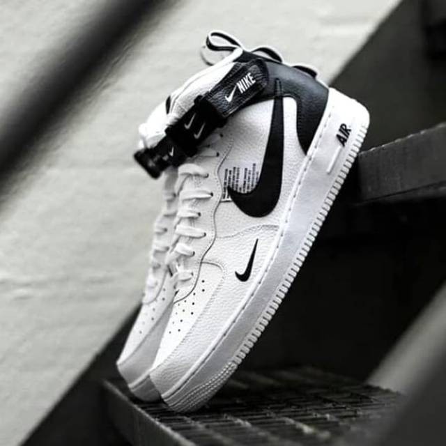 nike air force one mid 07 lv8