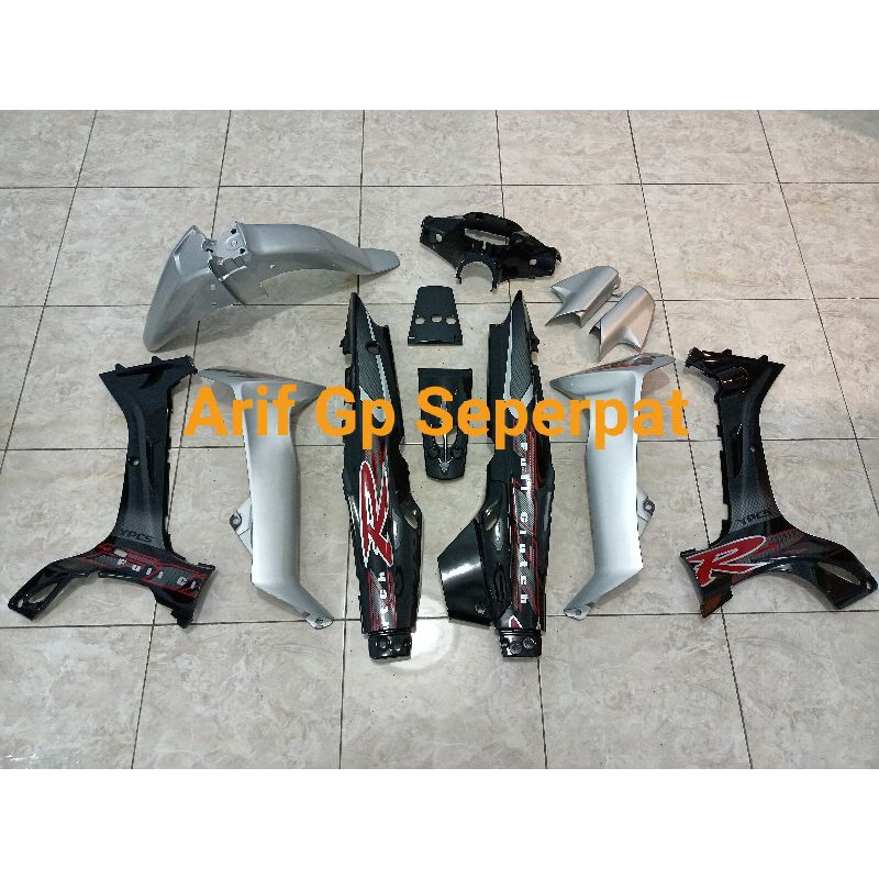 Bodi halus set FIZ R FULLCLUTH silver hitam