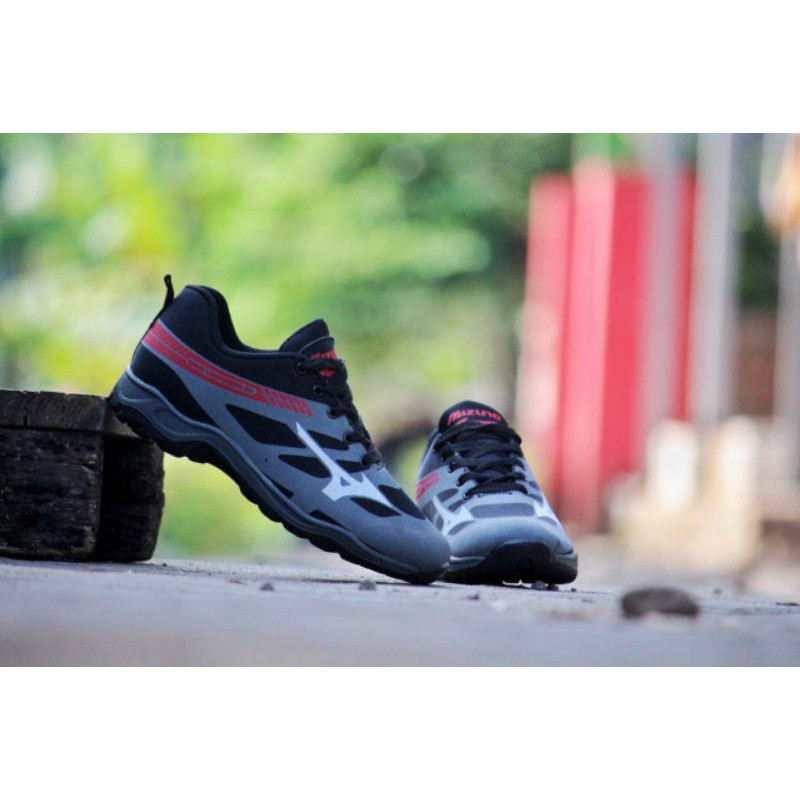 sepatu runing mizuno