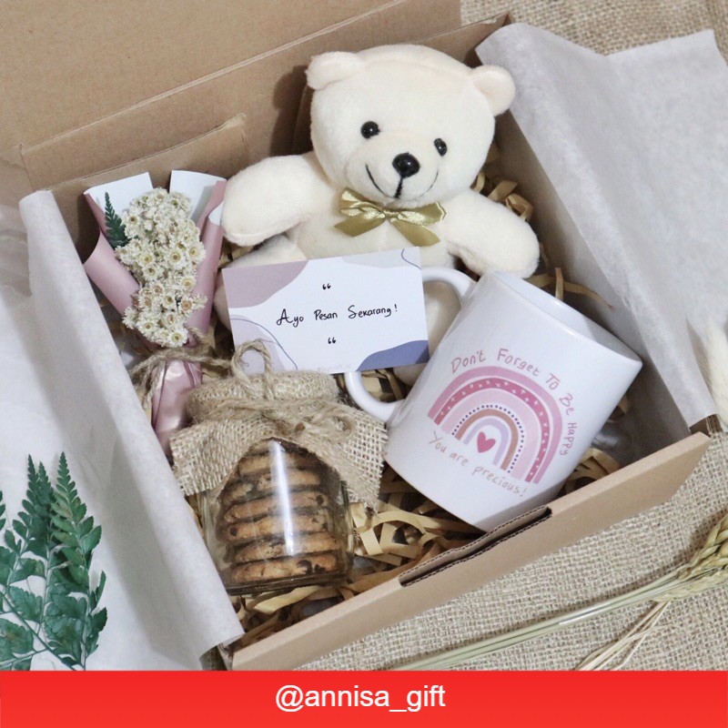 

Hampers Ulang Tahun / Hampers Birthday / Hampers Box / Gift Ulang Tahun